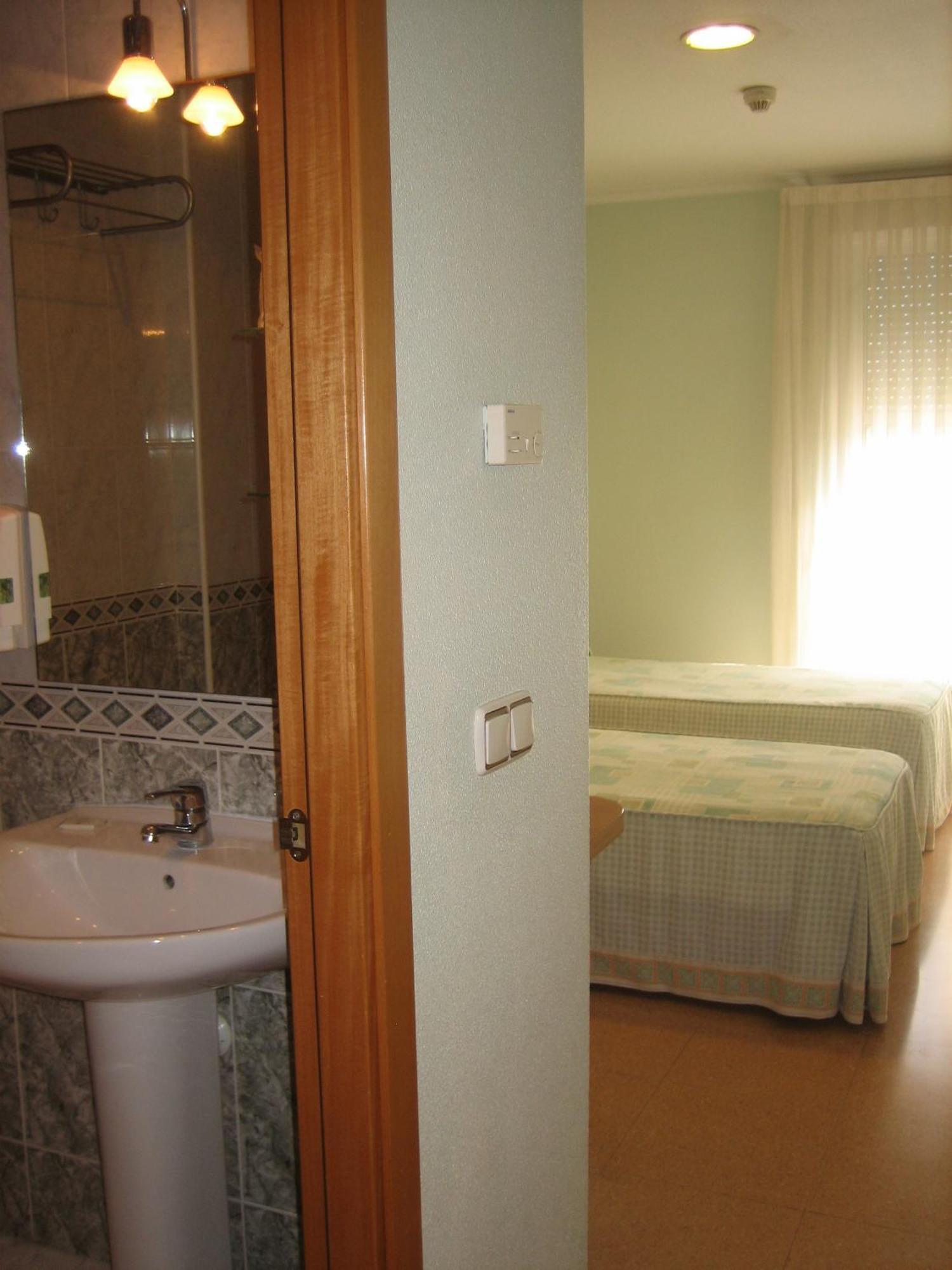 Hostal Madruga Elche Ngoại thất bức ảnh